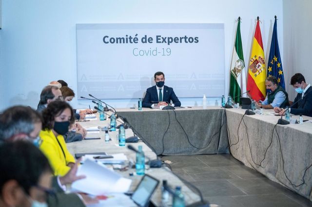 El presidente de la Junta de Andaluca, Juanma Moreno, preside una reunin del Comit de Expertos de COVID-19 