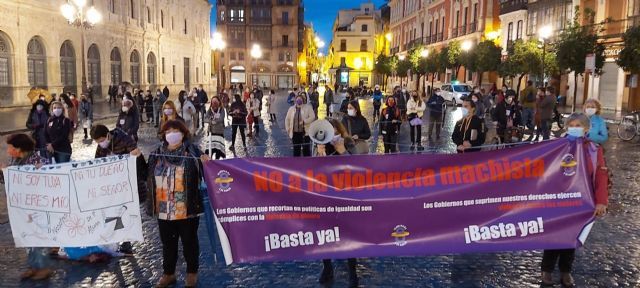 Concentracin en Sevilla con motivo del 25N convocada por el Movimiento Feminista de Sevilla