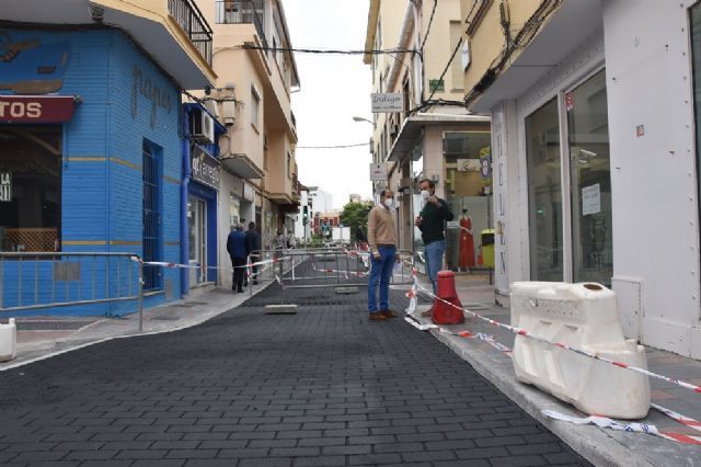 Finalizan los trabajos de asfaltado en la avenida de la Estacin
