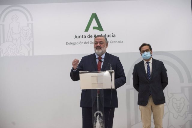 El delegado del Gobierno andaluz en Granada, Pablo Garca, en rueda de prensa.