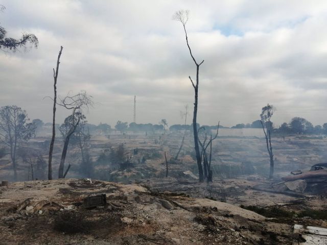 Incendio de un asentamiento chabolista en Palos de la Frontera (Huelva)