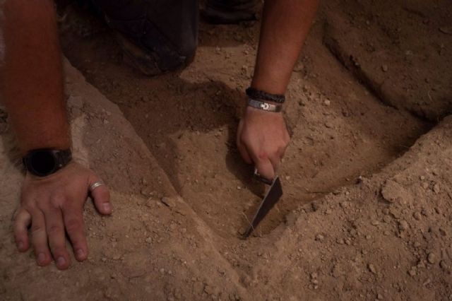 Exhumacin de una fosa comn en Cllar (Granada)