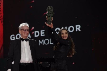 La actriz ngela Molina recibe el Goya de Honor en reconocimiento a su carrera en los Premios Goya 2021 en Madrid