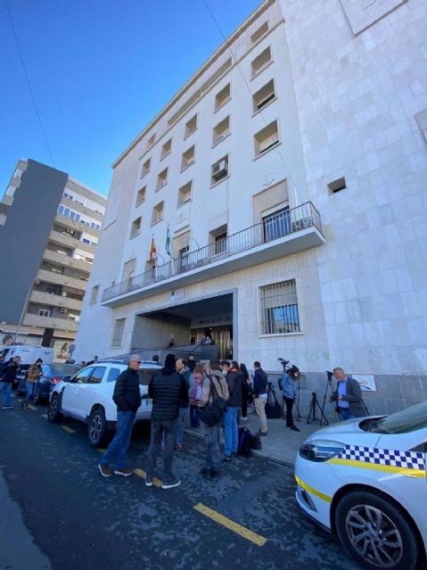 Expectacin meditica ante la Audiencia de Huelva con motivo del juicio contra Bernardo Montoya por el crimen de Laura Luelmo
