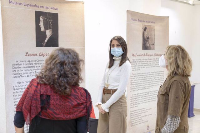 Carmen Beln Lpez inaugura la exposicin Mujeres espaolas en las letras 