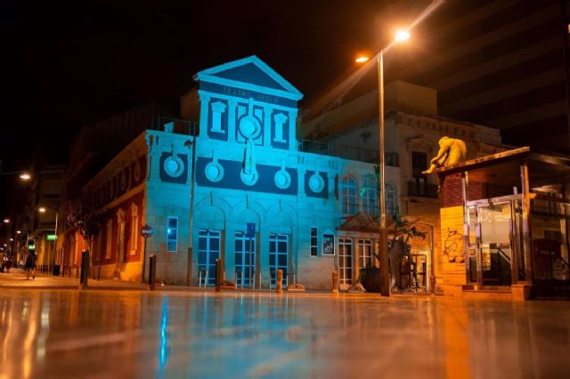 Ayuntamiento de Almera ilumina de azul la ciudad para mostrar la importancia de trabajar por derechos de la infancia