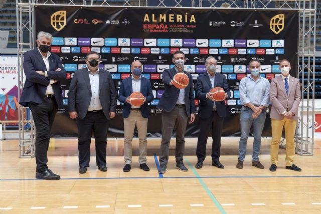 El diputado de Deportes, Jos Antonio Garca, participa en la rueda de prensa de presentacin del partido de baloncesto femenino entre Espaa y Rumana
