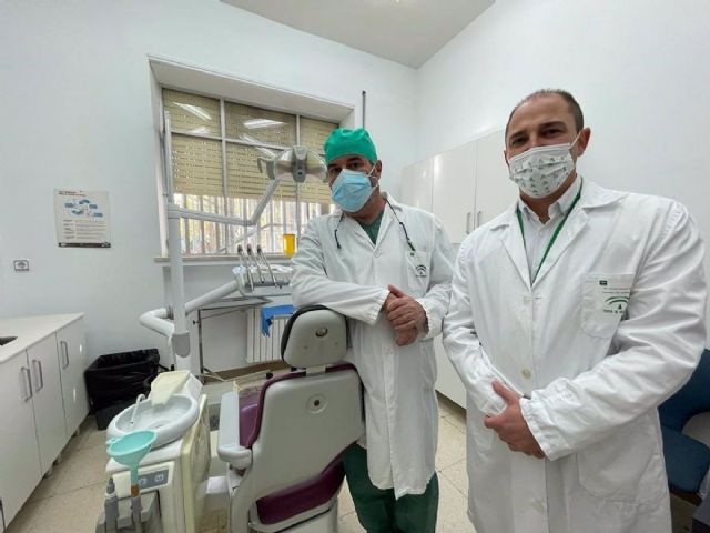 Profesionales encargados d ela nueva consulta dental para pacientes con diversidad funcional