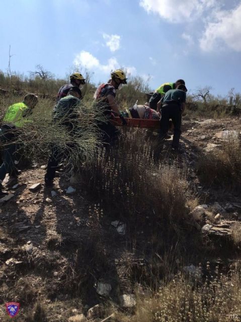 Rescate de un septuagenario accidentado en Benizaln (Almera)