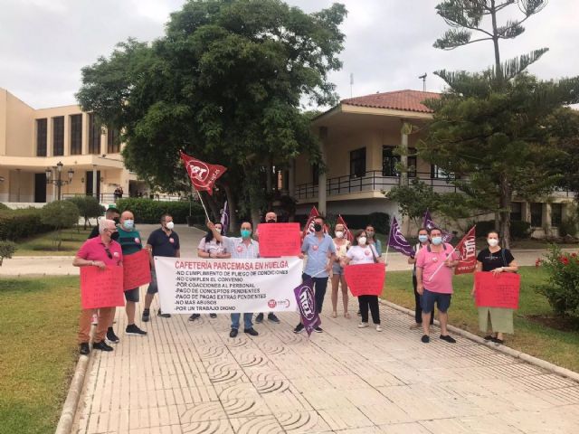 Trabajadores de la cafetera de Parcemasa inician una huelga contra la concesionaria del servicio por sus &quot;incumplimientos&quot;