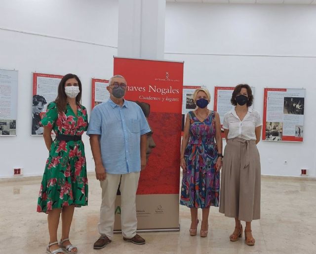 Presentacin de la exposici homenaje al escritor Manuel Chaves Nogales en la Biblioteca Francisco Villaespesa de Almera