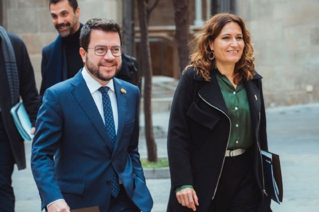 El president Aragons i la consellera Vilagr entrant a la Reuni de Govern
