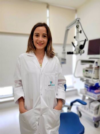 La doctora Laura Rodrguez, que pertenece al Servicio de Otorrinolaringologa de los hospitales Quirnsalud Marbella y Campo de Gibraltar
