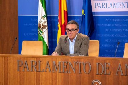 El portavoz de Vox en el Parlamento de Andaluca, Manuel Gavira, este mircoles en rueda de prensa