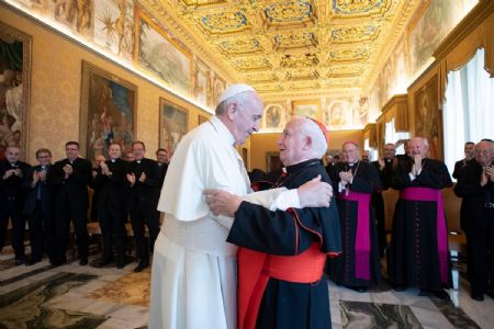 Cardenal Caizares con el Papa Francisco el 21 de septiembre de 2018 en una audiencia con miembros de la Curia de la Archidicesis de Valencia
