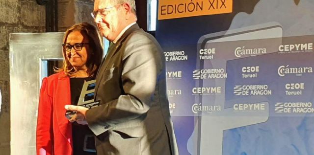 Mayte Prez entrega el Premio Empresa honorfico